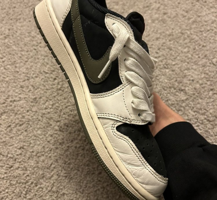 Travis Scott Air Jordan Retro 1 Low Olive Size 7 5