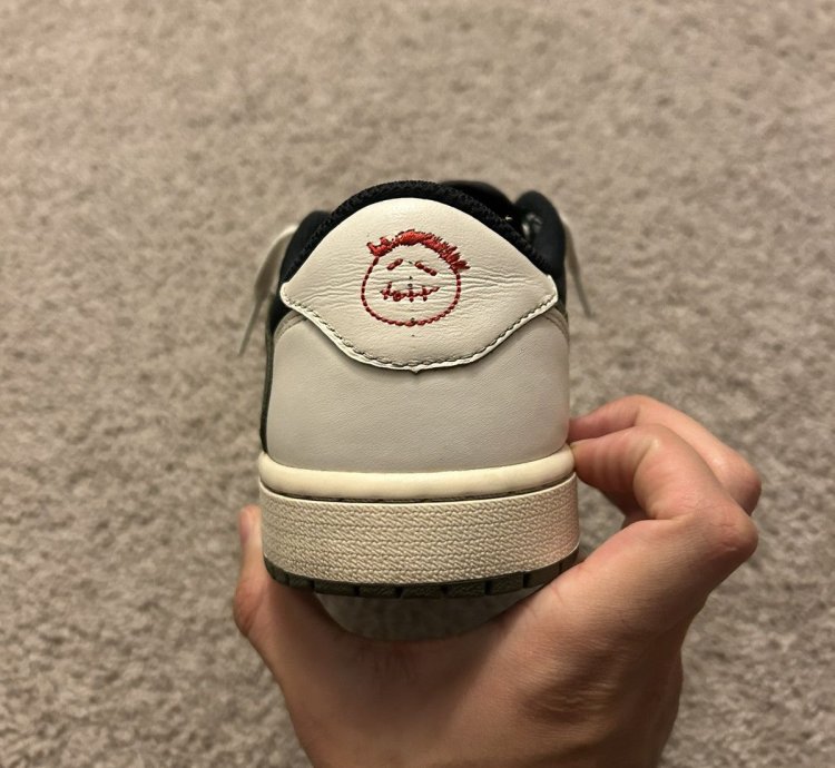 Travis Scott Air Jordan Retro 1 Low Olive Size 7 5