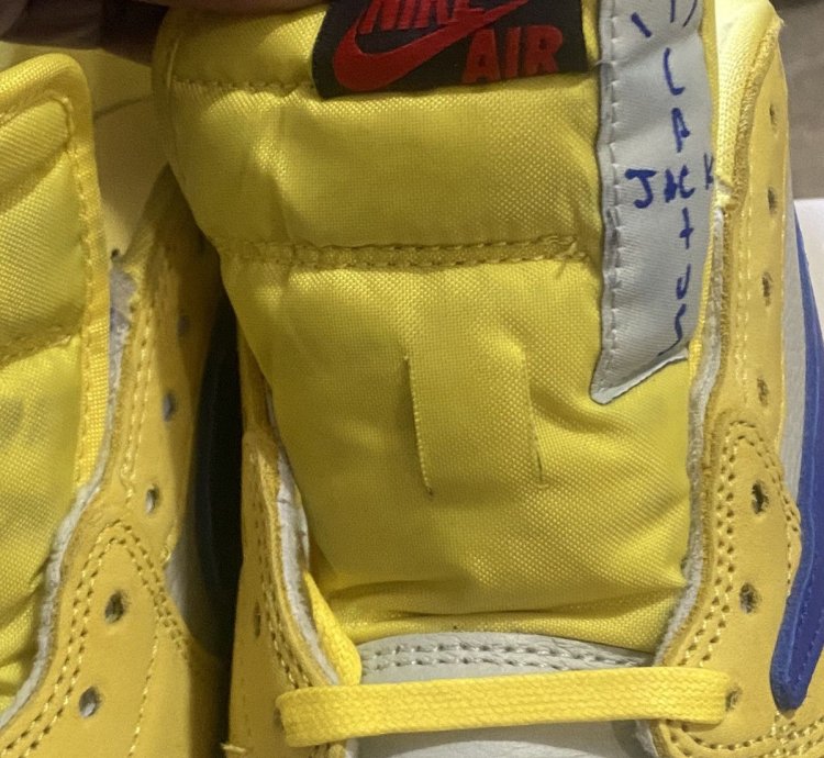 Travis Scott Canary 1 Low