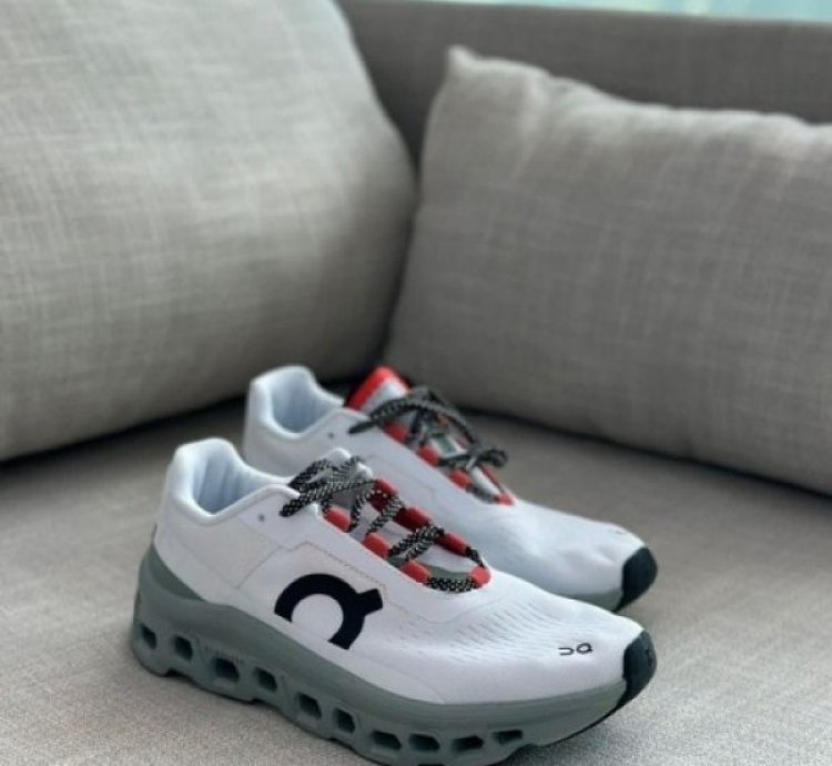 On Cloud Monster Frost Surf Sneakers