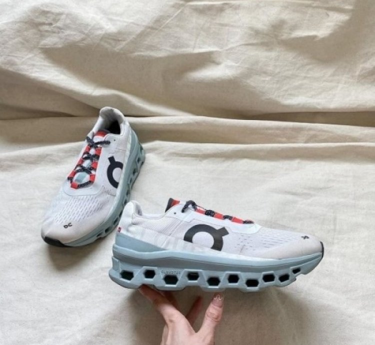 On Cloud Monster Frost Surf Sneakers