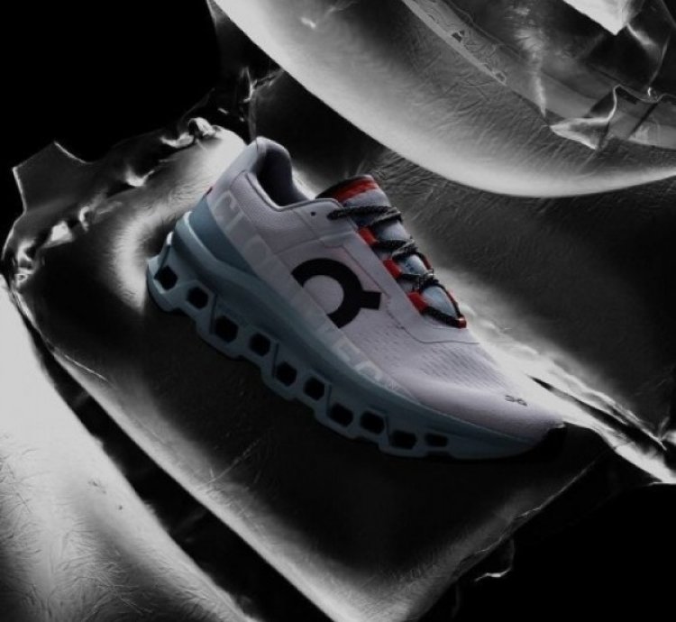 On Cloud Monster Frost Surf Sneakers