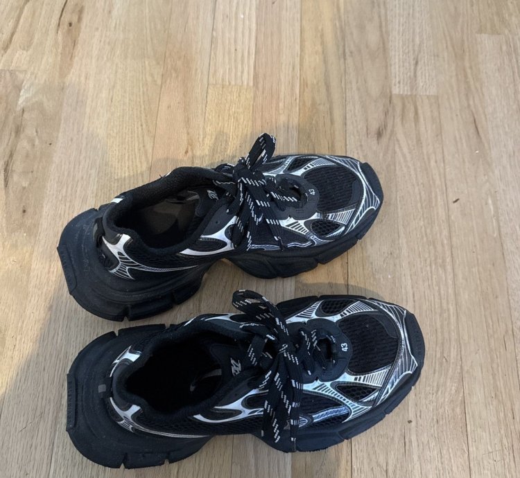 3xl Sneaker