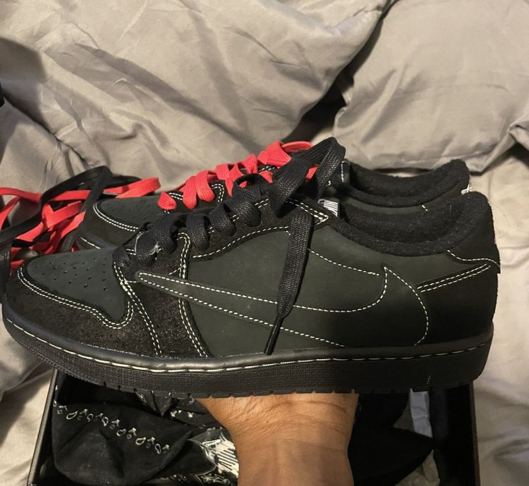 Black Phantom Travis Scott
