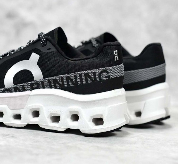 On Cloudmonster 2 Black Frost Sneakers
