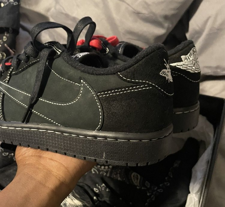 Black Phantom Travis Scott