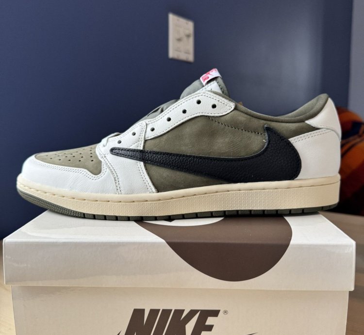 Travis Scott Jordan 1 Low Medium Olive
