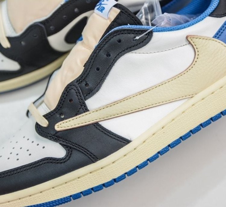 Air Jordan 1 Retro Low Og Sp Fragment X Travis Scott