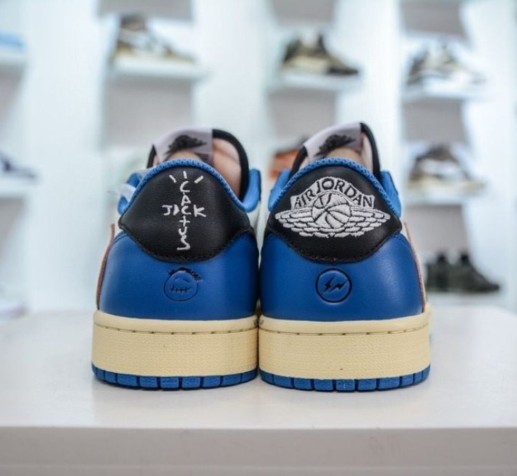 Air Jordan 1 Retro Low Og Sp Fragment X Travis Scott