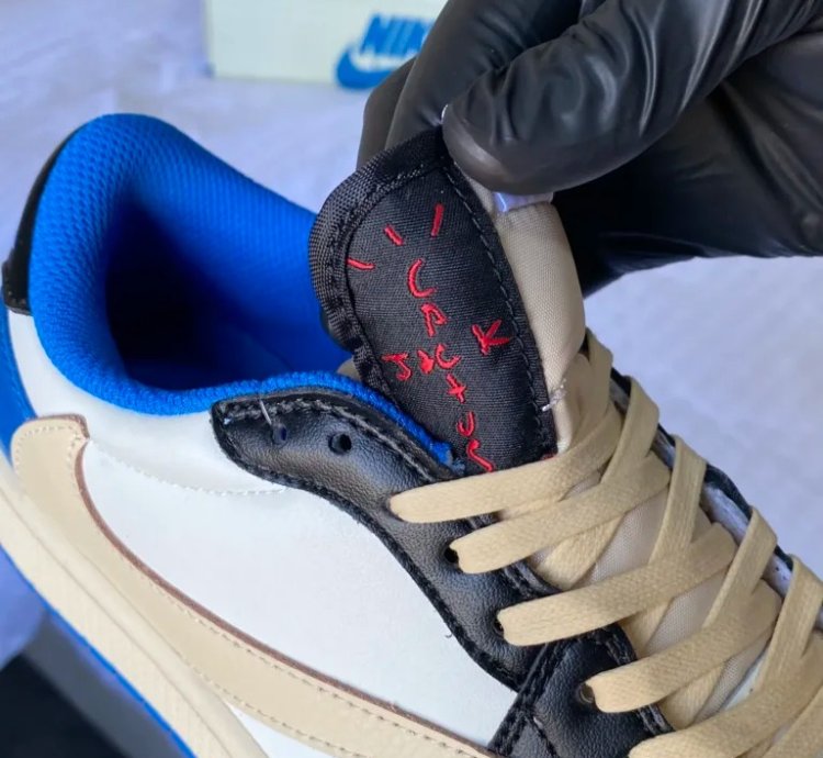 Air Jordan 1 Retro Low Og Sp Fragment X Travis Scott