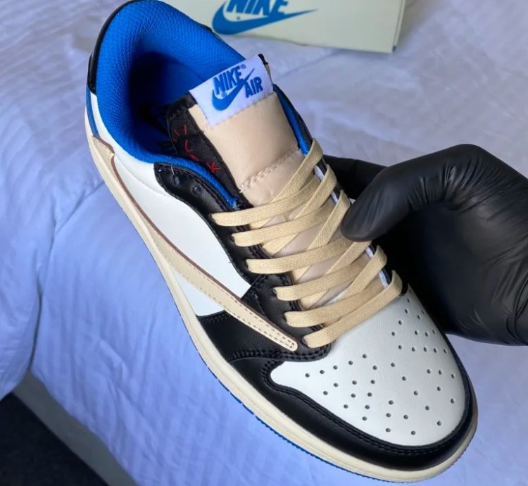 Air Jordan 1 Retro Low Og Sp Fragment X Travis Scott