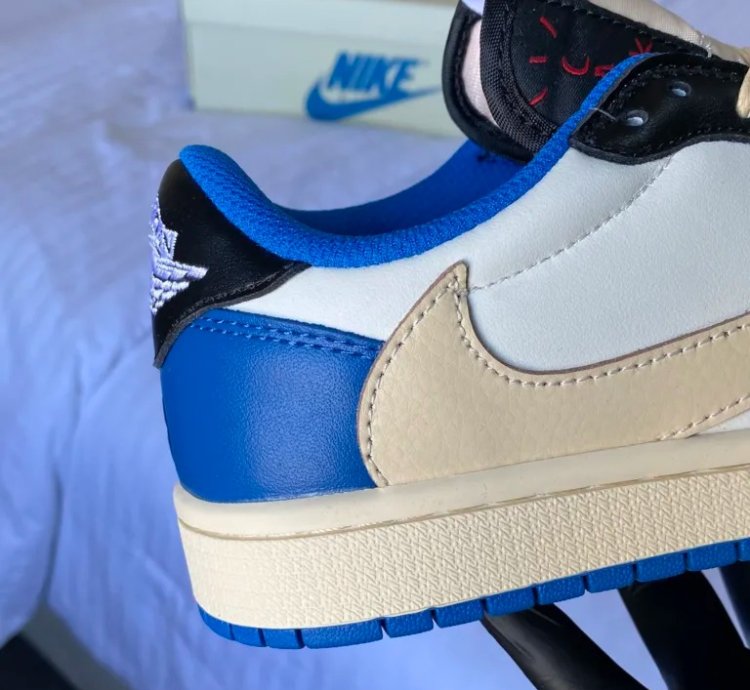 Air Jordan 1 Retro Low Og Sp Fragment X Travis Scott