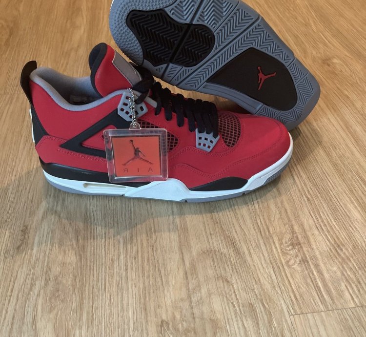 Dead Stock 2013 Retro 4s