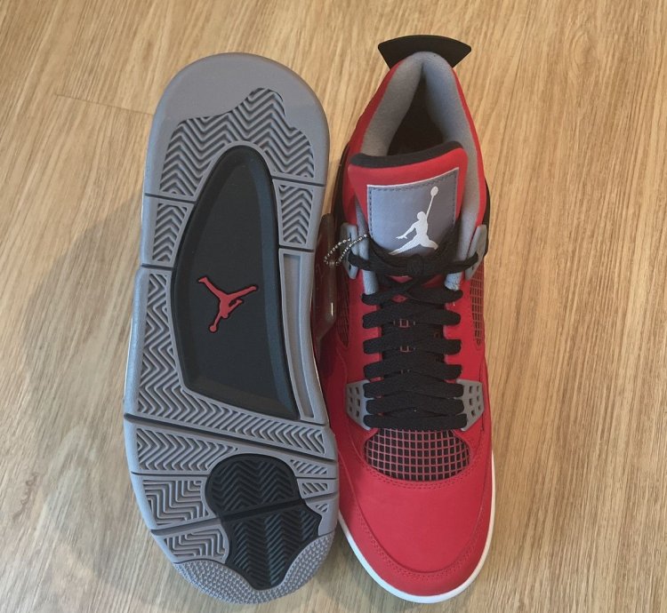 Dead Stock 2013 Retro 4s
