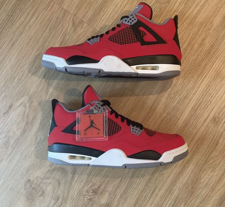 Dead Stock 2013 Retro 4s