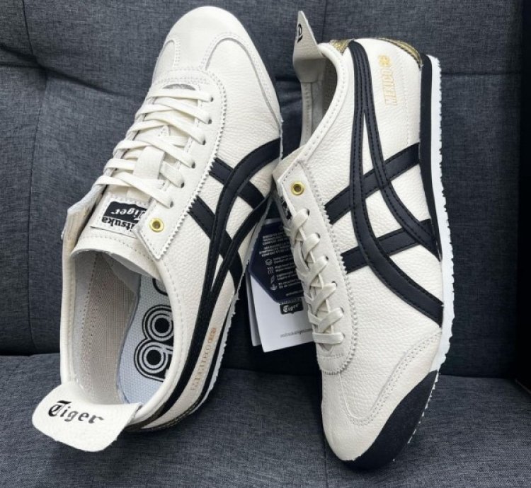 Onitsuka Tiger Maxico Black Gold Sneakers