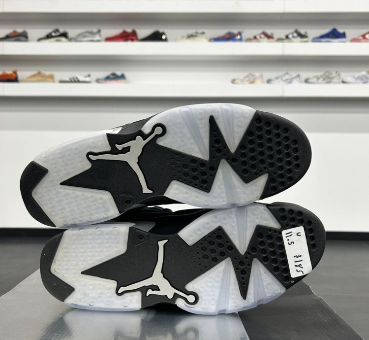 72707 Jordan 6 Retro Chrome Metallic Silver
