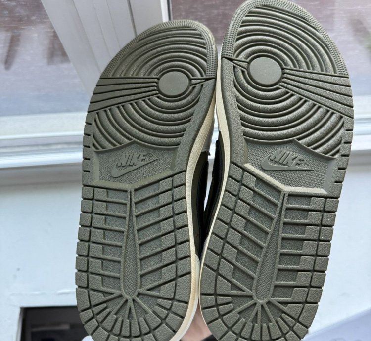 Travis Scott Medium Olive Jordan 1 Retro Low Og Sp
