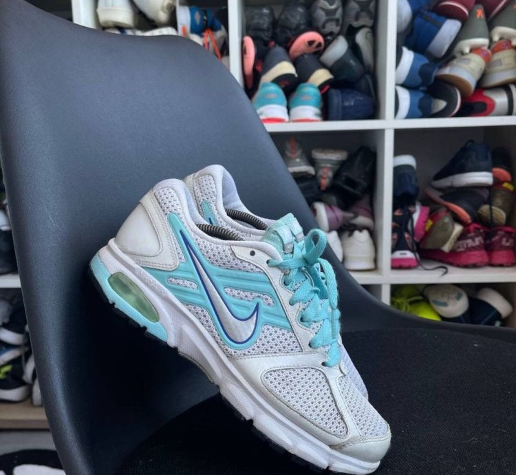 Vintage Blue Rare 90s Nike Air Max Low Top Sneakers