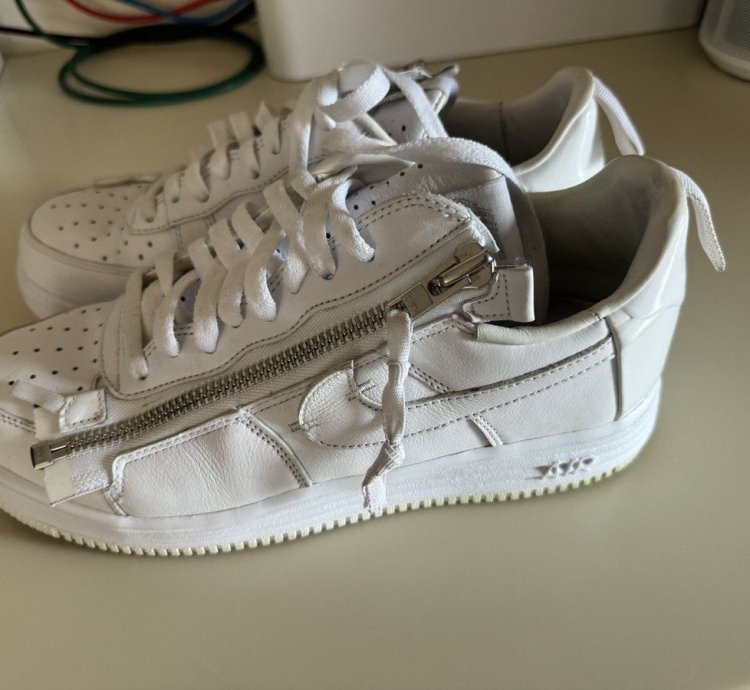 Acronym Nike Lunar Force 1