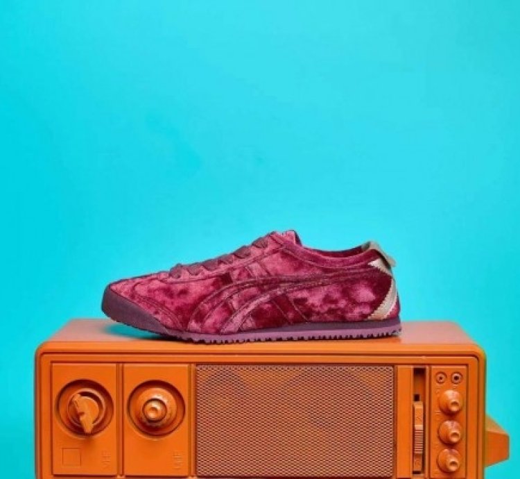 Onitsuka Tiger Mexico 66 Red Velvet Authentic Sneakers