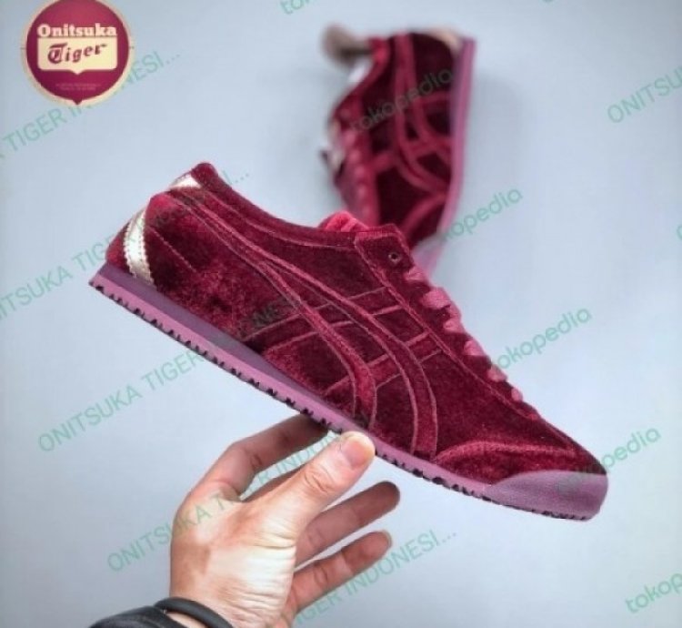 Onitsuka Tiger Mexico 66 Red Velvet Authentic Sneakers