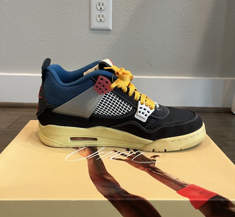 Union Jordan 4 Off Noir