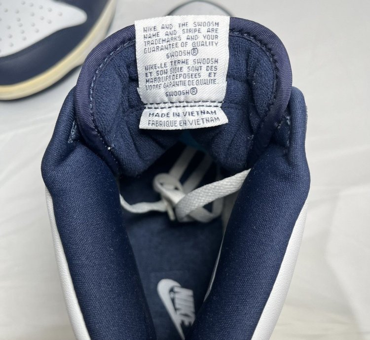 Vintage New Defects Size 12 2004 Nike Dunk High Villanova