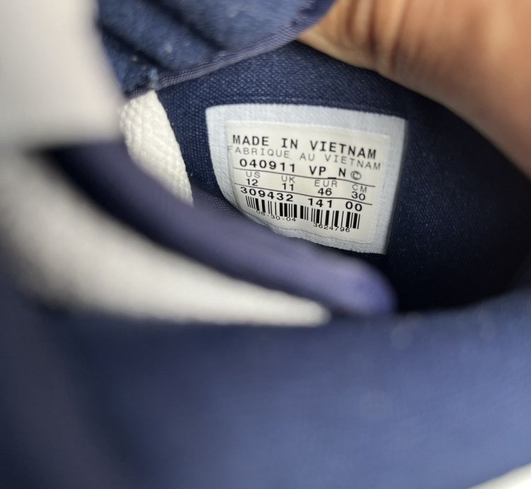 Vintage New Defects Size 12 2004 Nike Dunk High Villanova