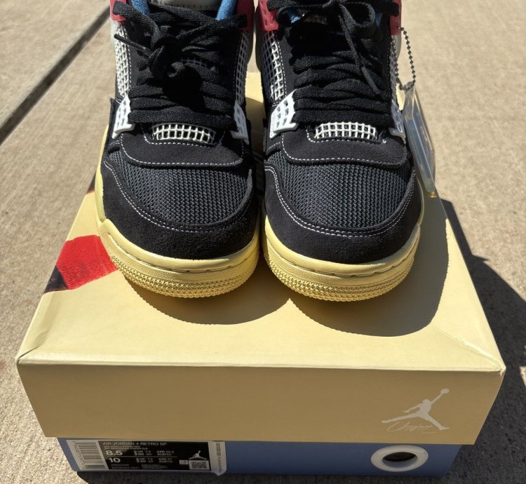 Union La Jordan 4 Off Noir