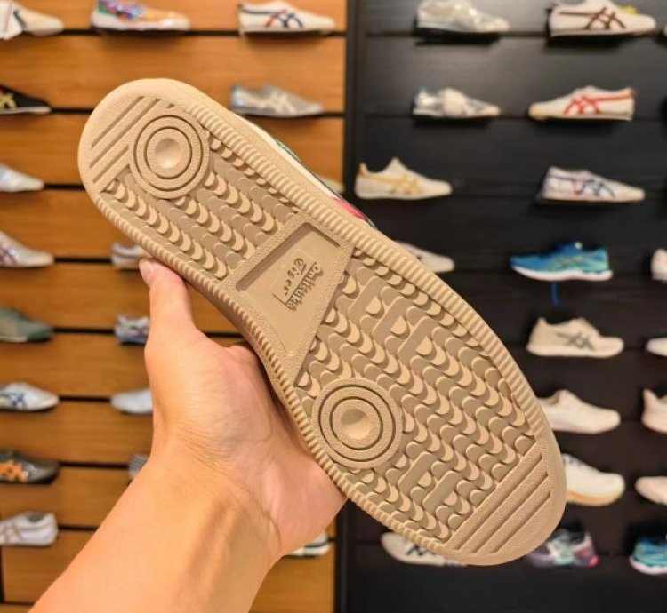 Onitsuka Tiger Tokuten Beige Cream Green Sneakers