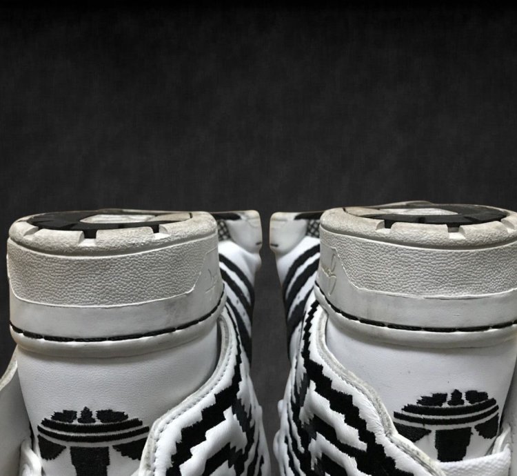 Adidas Jeremy Scott Pixel Wings