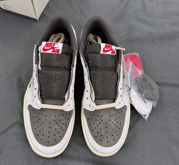 Jordan 1 Low Travis Scott Reverse Mocha