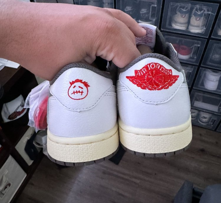 Jordan 1 Low Travis Scott Reverse Mocha
