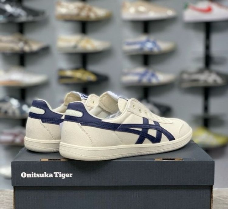 Onitsuka Tiger Tokuten Navy Cream Slipons