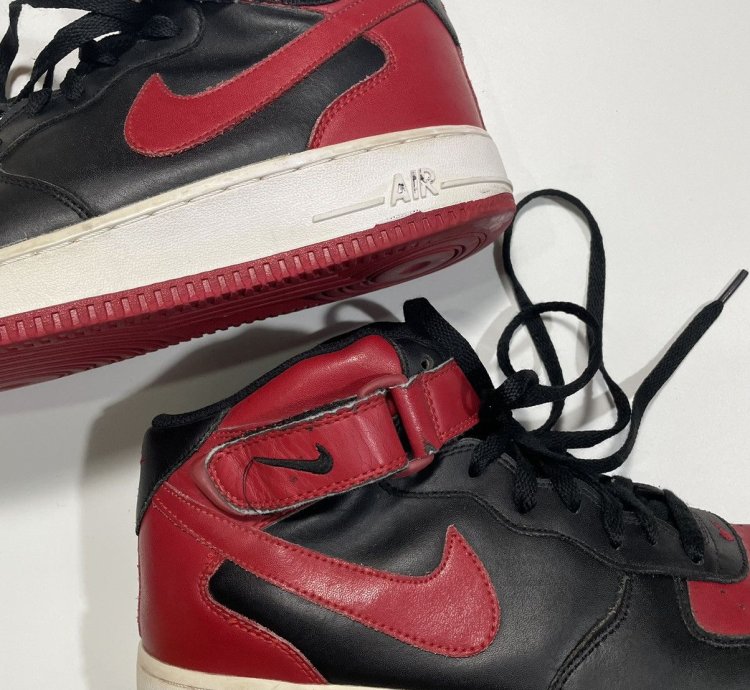 Vintage Nike Air Force 1 Bred Mid Chicago Bulls Leather