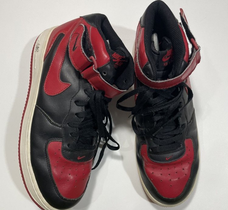 Vintage Nike Air Force 1 Bred Mid Chicago Bulls Leather