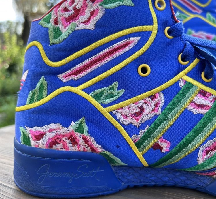 Adidas Jeremy Scott Wings Chinese New Year Sneakers Q21475