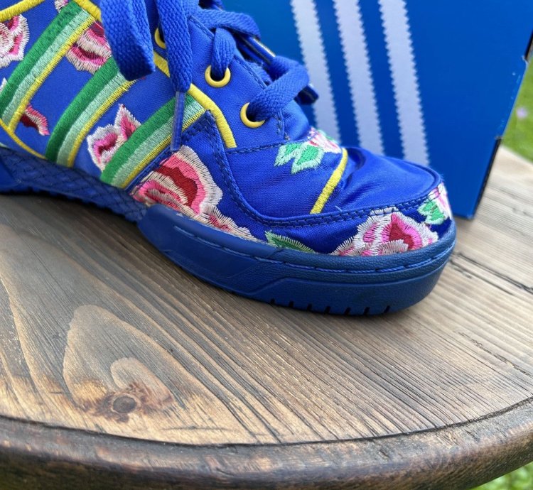 Adidas Jeremy Scott Wings Chinese New Year Sneakers Q21475
