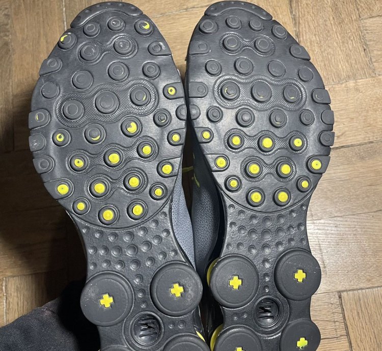 Vintage Men Nike Shox Y2k Gray Yellow Sneakers Shoes