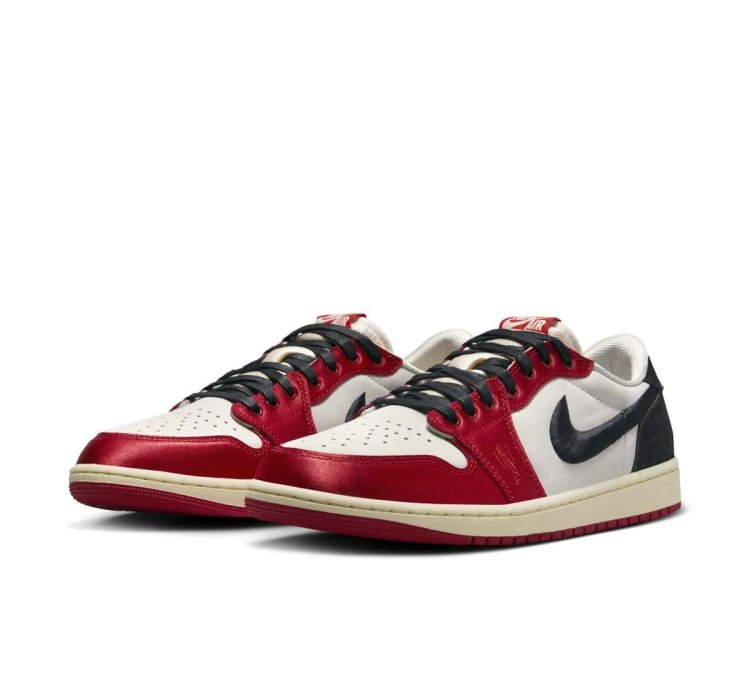 Jordan 1 Low Trophy Room Away