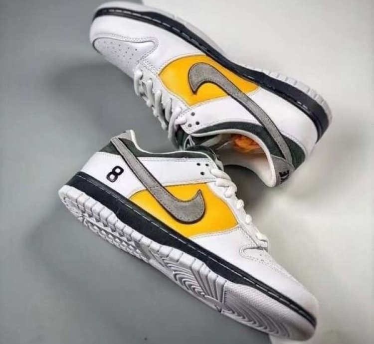 Otomo Katsuhiro X Nike Sb Dunk Low Pro Kobe Sneakers