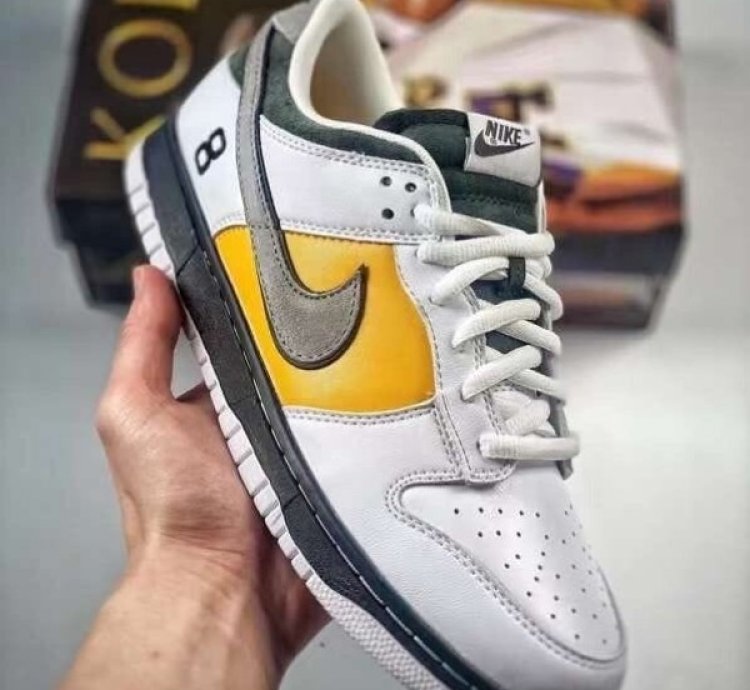 Otomo Katsuhiro X Nike Sb Dunk Low Pro Kobe Sneakers