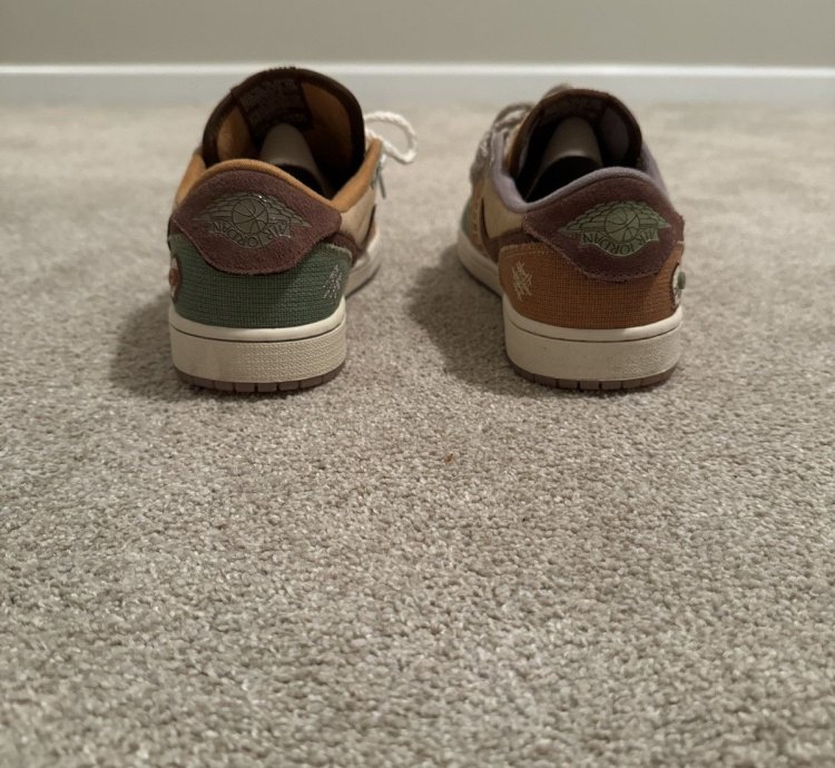 Jordan 1 Low Voodoo