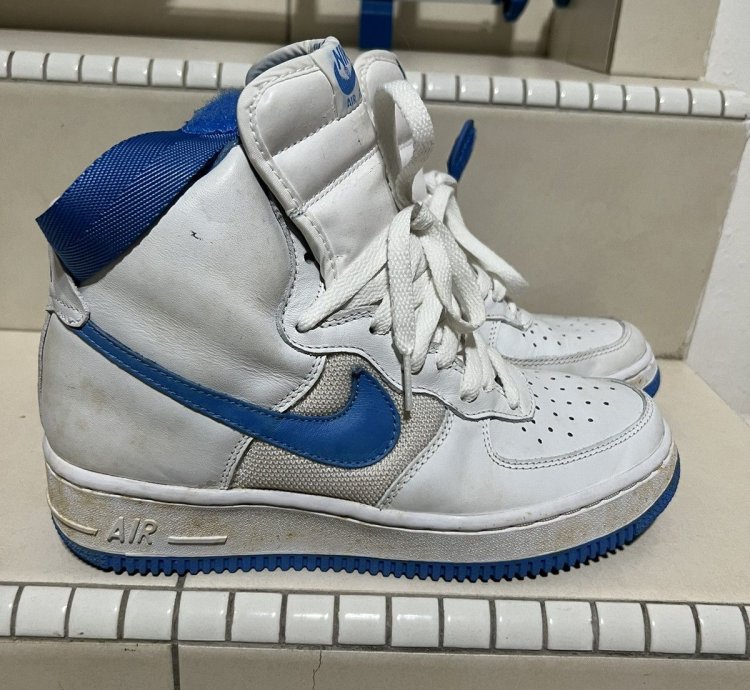 Vintage Nike Air Force 1 High White Colombia Blue 2001