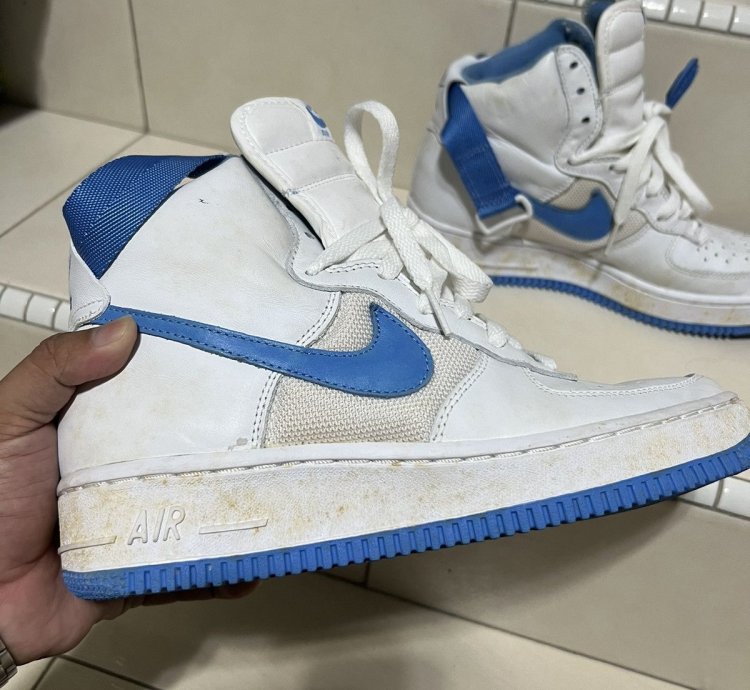Vintage Nike Air Force 1 High White Colombia Blue 2001