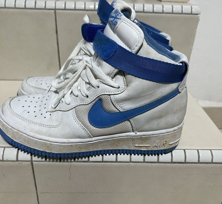 Vintage Nike Air Force 1 High White Colombia Blue 2001
