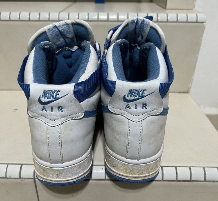 Vintage Nike Air Force 1 High White Colombia Blue 2001
