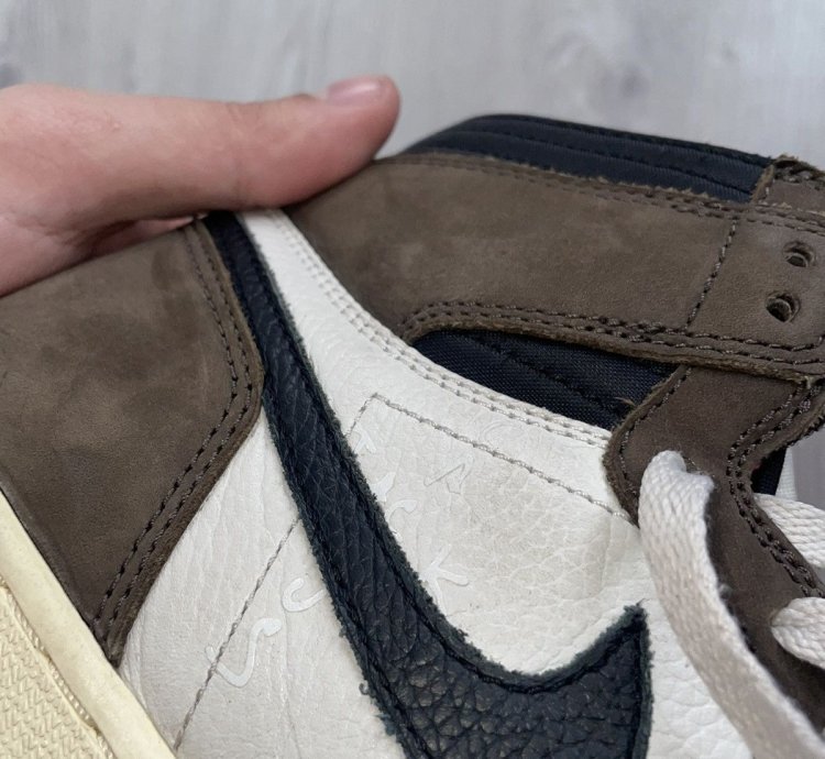 Wait Offers Jordan 1 Travis Scott