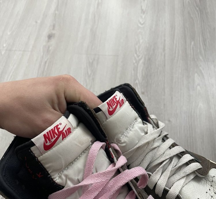 Wait Offers Jordan 1 Travis Scott